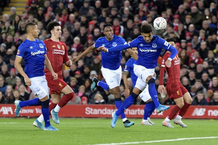 国王杯战报：里克尔梅帽子戏法，贝蒂斯4-1托伦CF