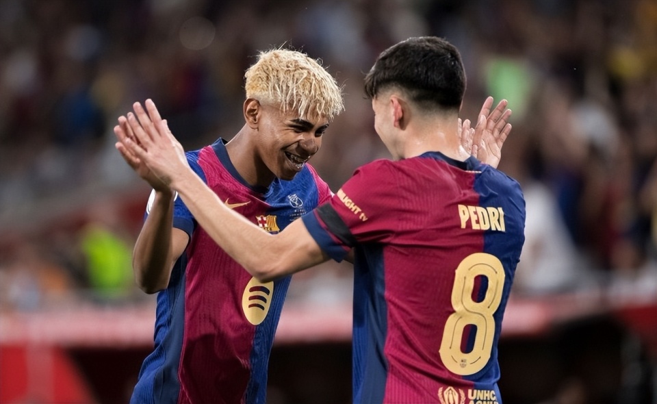 美职联半场：萨比、拉沃尔达破门，温哥华白浪2-0洛杉矶FC