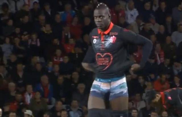 国乒输单打！王皓盯着王楚钦心事重重，梁靖崑技不如人：没好办法