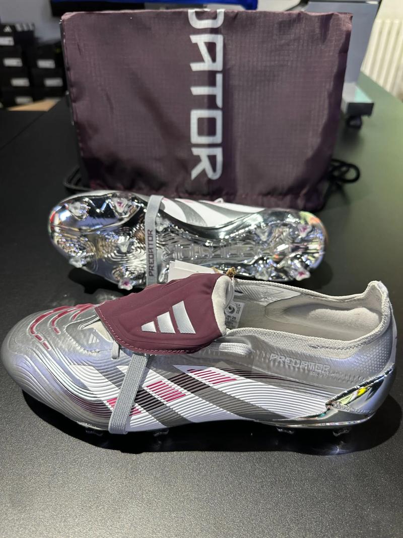 英超焦点战：利物浦主场迎战热刺,