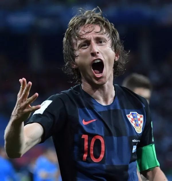 蒯纪闻：没想到这么快拿到第一个冠军，我非常开心